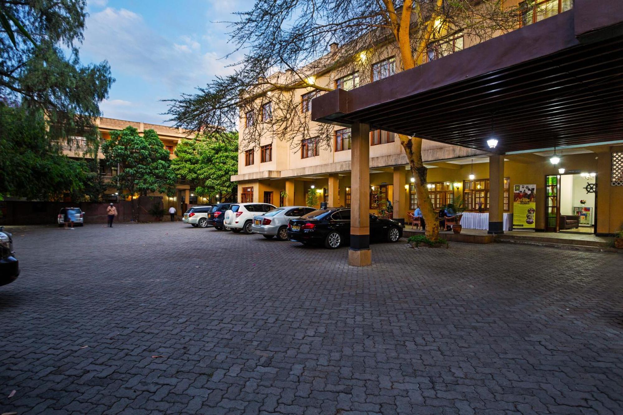 Chambai Hotel 奈瓦沙 外观 照片